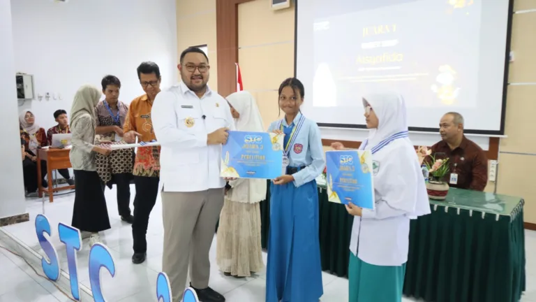 Science Training Camp 2025 Jadi Ruang Penguatan Sains dan Karakter Pelajar1
