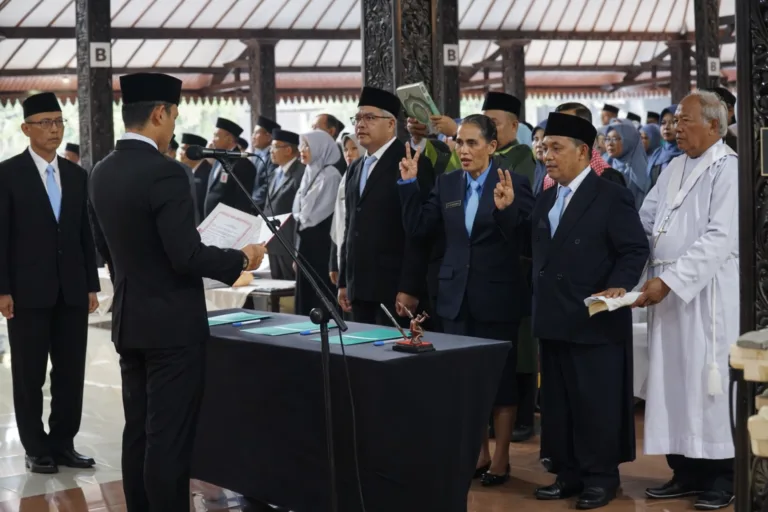 ChatGPT Image Apr 1, 2026, 06_20_59 AM